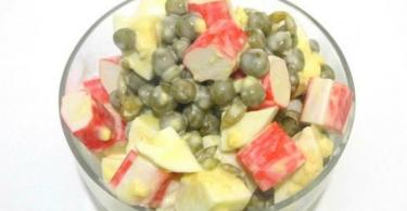 Salad with meat, peas, pickles Salad with peas and boiled meat